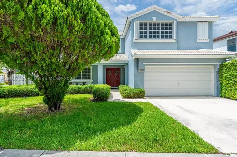 15639 SW 98th Ter, Miami, FL 33196