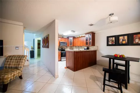 6970 NW 174th Ter #402, Hialeah, FL 33015