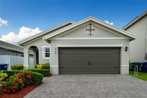 625 NE 5th Way, Florida City, FL 33034