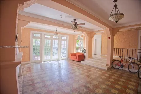 Undisclosed, Miami Beach, FL 33139