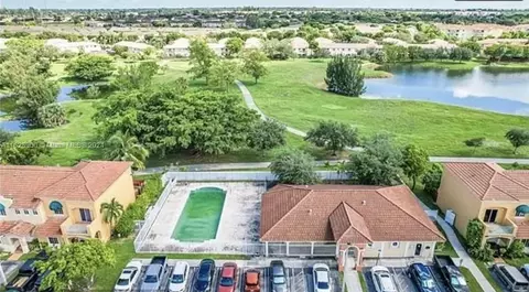 7015 NW 173rd Dr #208, Hialeah, FL 33015