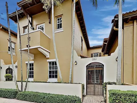 846 SW 146th Ter, Pembroke Pines, FL 33027