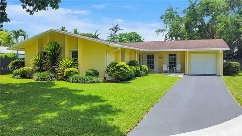 9010 SW 186th Ter, Cutler Bay, FL 33157