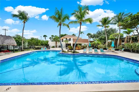8267 SW 128th St #104, Pinecrest, FL 33156