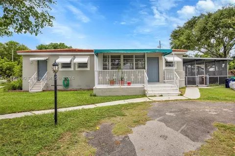 2430 SW 82nd Pl, Miami, FL 33155