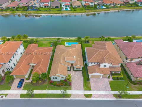 12045 Lake Trail Ln, Parkland, FL 33076