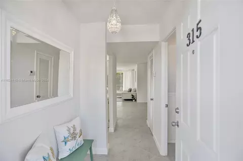 1750 NE 191st St #315-3, Miami, FL 33179