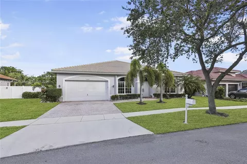 17902 NW 9th Ct, Pembroke Pines, FL 33029