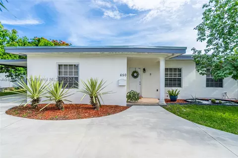 650 NE 143rd St, North Miami, FL 33161
