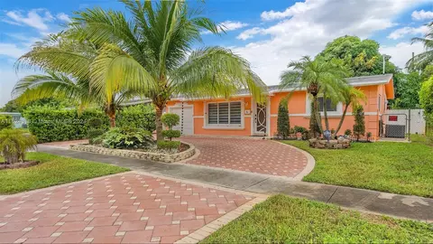 5881 NW 16th Ct, Sunrise, FL 33313