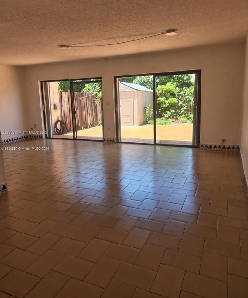 3809 SW 82nd Ave Unit V21  