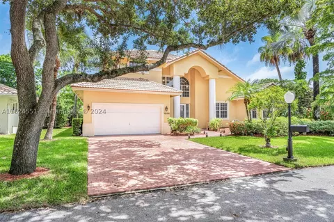 11306 Port St, Hollywood, FL 33026