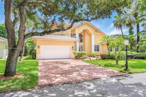 11306 Port St, Hollywood, FL 33026