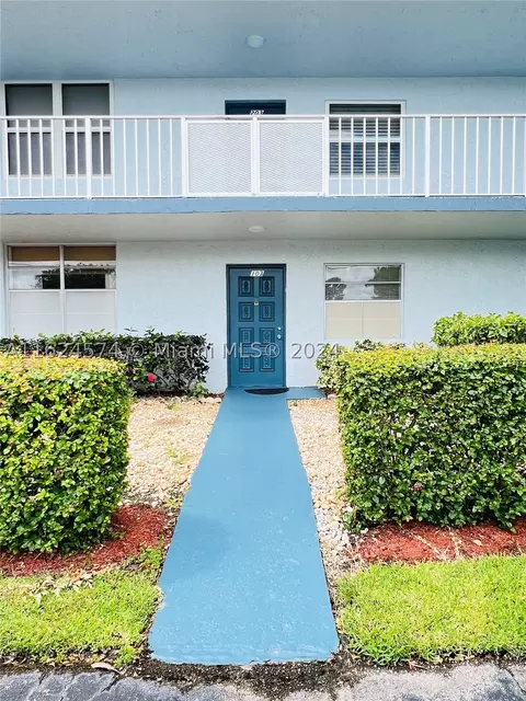 7690 NW 18th St #103, Margate, FL 33063