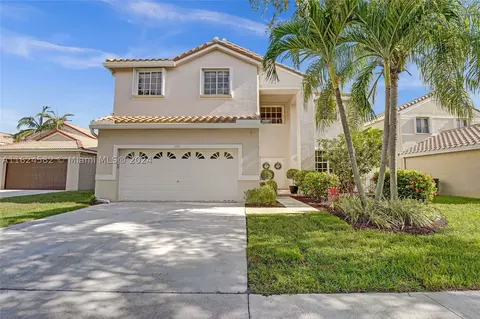559 Cascade Falls Dr, Weston, FL 33327