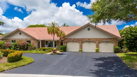 11293 NW 11th Ct, Coral Springs, FL 33071
