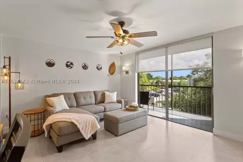 8005 SW 107th Ave #313, Miami, FL 33173