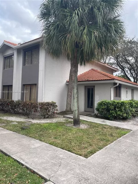 3219 Coral Lake Dr #3219, Coral Springs, FL 33065