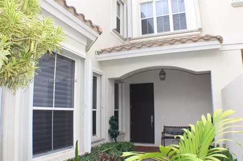 1366 W Harbor Vw W #1366, Hollywood, FL 33019