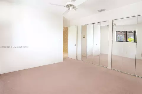 19960 NW 65th Ct, Hialeah, FL 33015 photo 24