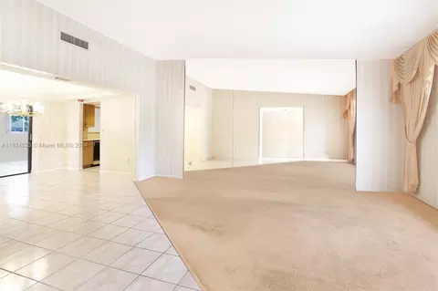 19960 NW 65th Ct, Hialeah, FL 33015 photo 3