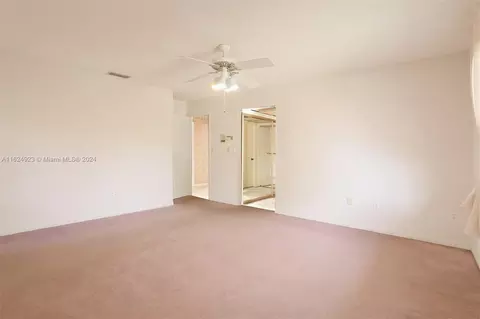 19960 NW 65th Ct, Hialeah, FL 33015 photo 26