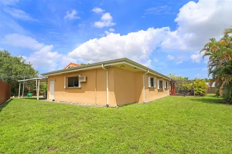 19960 NW 65th Ct, Hialeah, FL 33015 photo 32