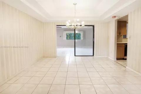 19960 NW 65th Ct, Hialeah, FL 33015 photo 8