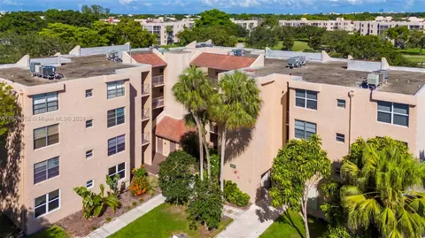 9441 Live Oak Pl #104, Davie, FL 33324