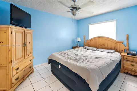 3583 W 72nd St, Hialeah, FL 33018 photo 11