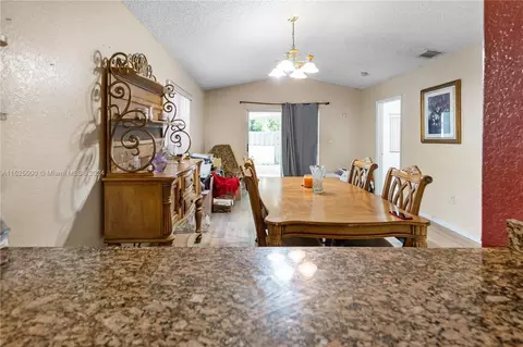 3583 W 72nd St, Hialeah, FL 33018 photo 7