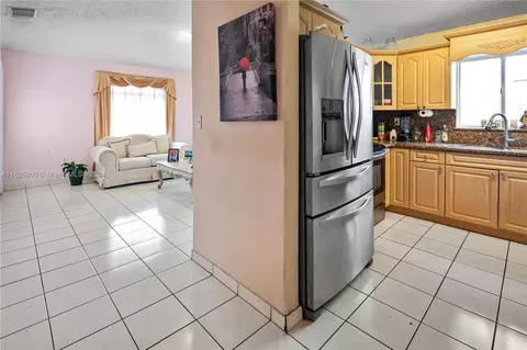 3583 W 72nd St, Hialeah, FL 33018 photo 5