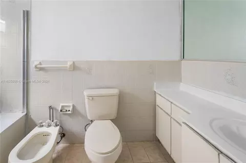 3583 W 72nd St, Hialeah, FL 33018 photo 13