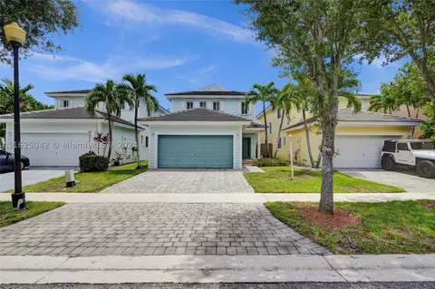385 NE 34th Ave, Homestead, FL 33033