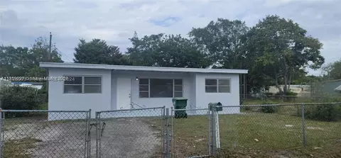 2071 Wilmington St, Opa Locka, FL 33054