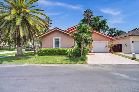 9212 SW 213th Ln, Cutler Bay, FL 33189