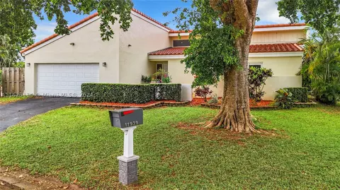 11939 NW 26th Pl, Coral Springs, FL 33065