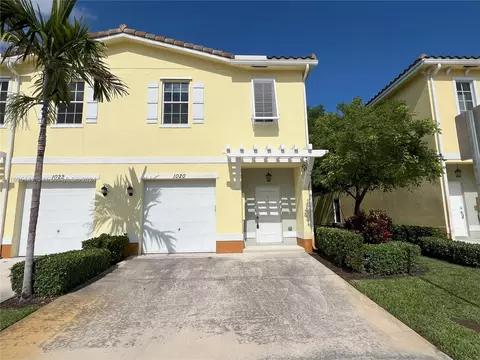1020 NW 40th Way, Lauderhill, FL 33313
