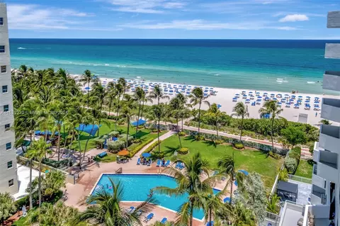 4301 Collins Ave #1007, Miami Beach, FL 33140