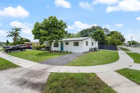 7022 SW 19th Ct, North Lauderdale, FL 33068