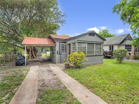 2224 NW 51st Ter, Miami, FL 33142