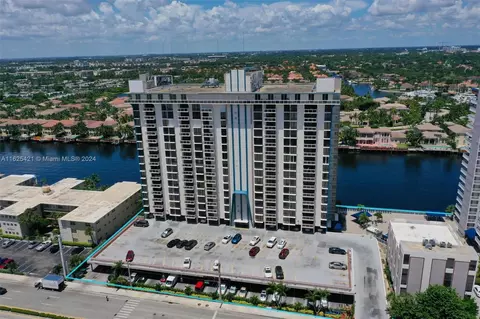 1600 S Ocean Dr #5A, Hollywood, FL 33019