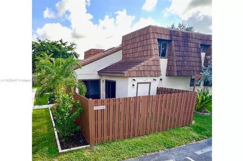 4127 Palm Bay Cir, West Palm Beach, FL 33406