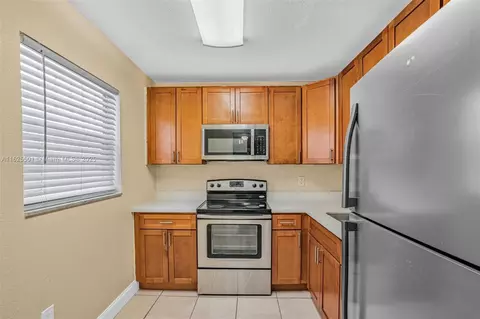 15600 NW 7th Ave #306, Miami, FL 33169