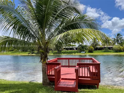 14510 SW 74th St, Miami, FL 33183