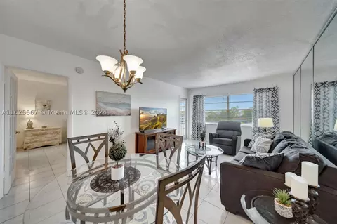 4451 NW 16th St #K307, Lauderhill, FL 33313