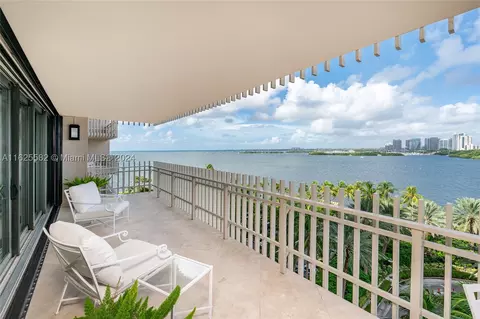 1 Grove Isle Dr #A810, Miami, FL 33133