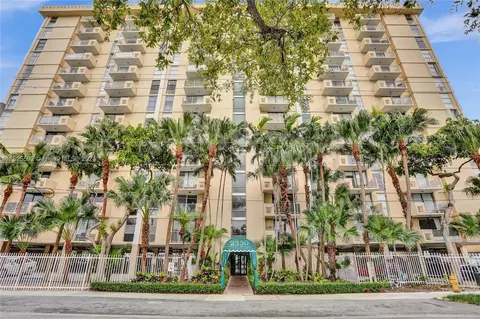 2350 NE 135 St #202, North Miami, FL 33181