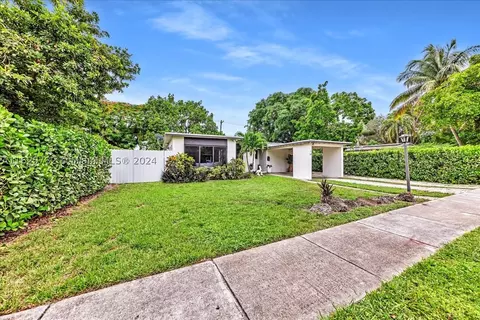 130 NW 127th St, North Miami, FL 33168