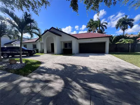 8235 NW 156th Ter, Miami Lakes, FL 33016